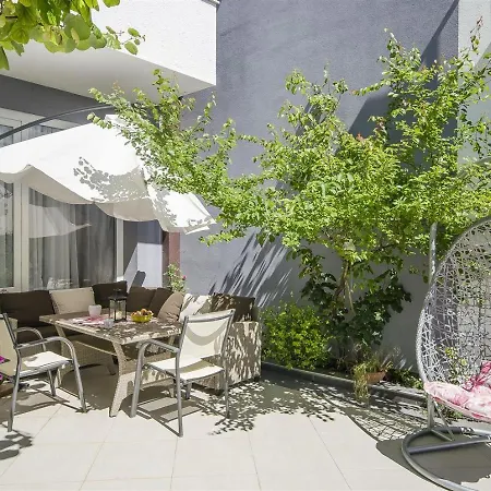 Keran - By Living * Vodice