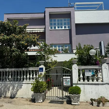 Apartment Keran - By Living