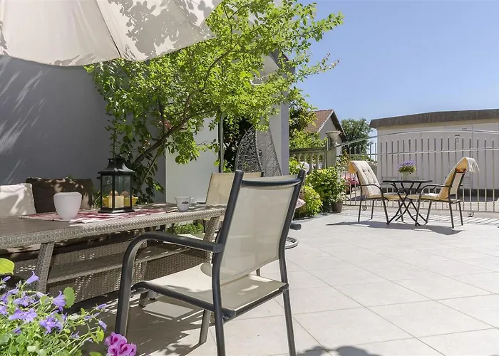 Keran - By Living * Vodice