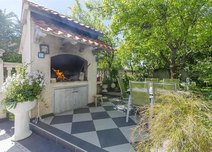 Keran - By Living * Vodice