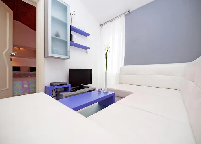 Keran - By Living * Vodice